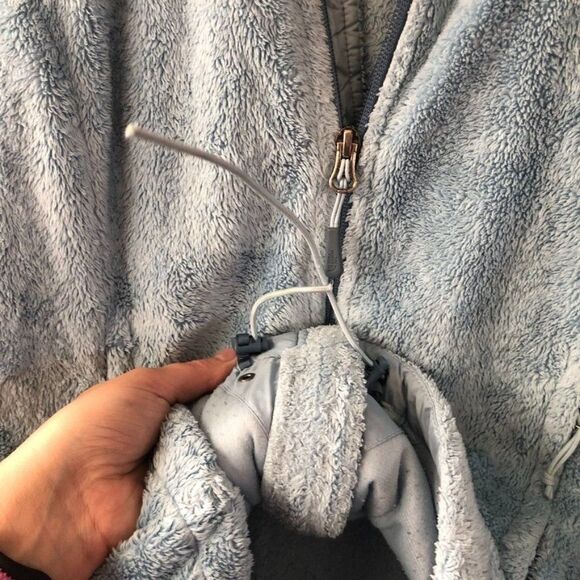 AS IS North Face XS Fuzzy Blue Sweater - Picture 6 of 9